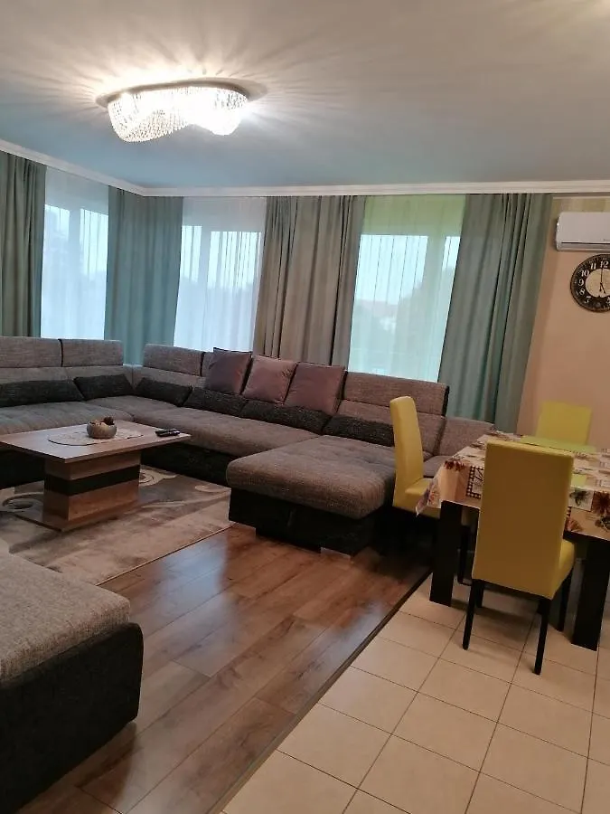 Mesi Lux Apartman Hajdúszoboszló Apartament