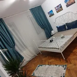 rezervați aici